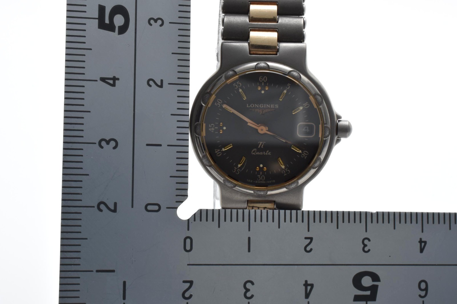 [NEAR MINT] Longines Conquest Ti V.H.P. Gold Men’s Watch From JAPAN