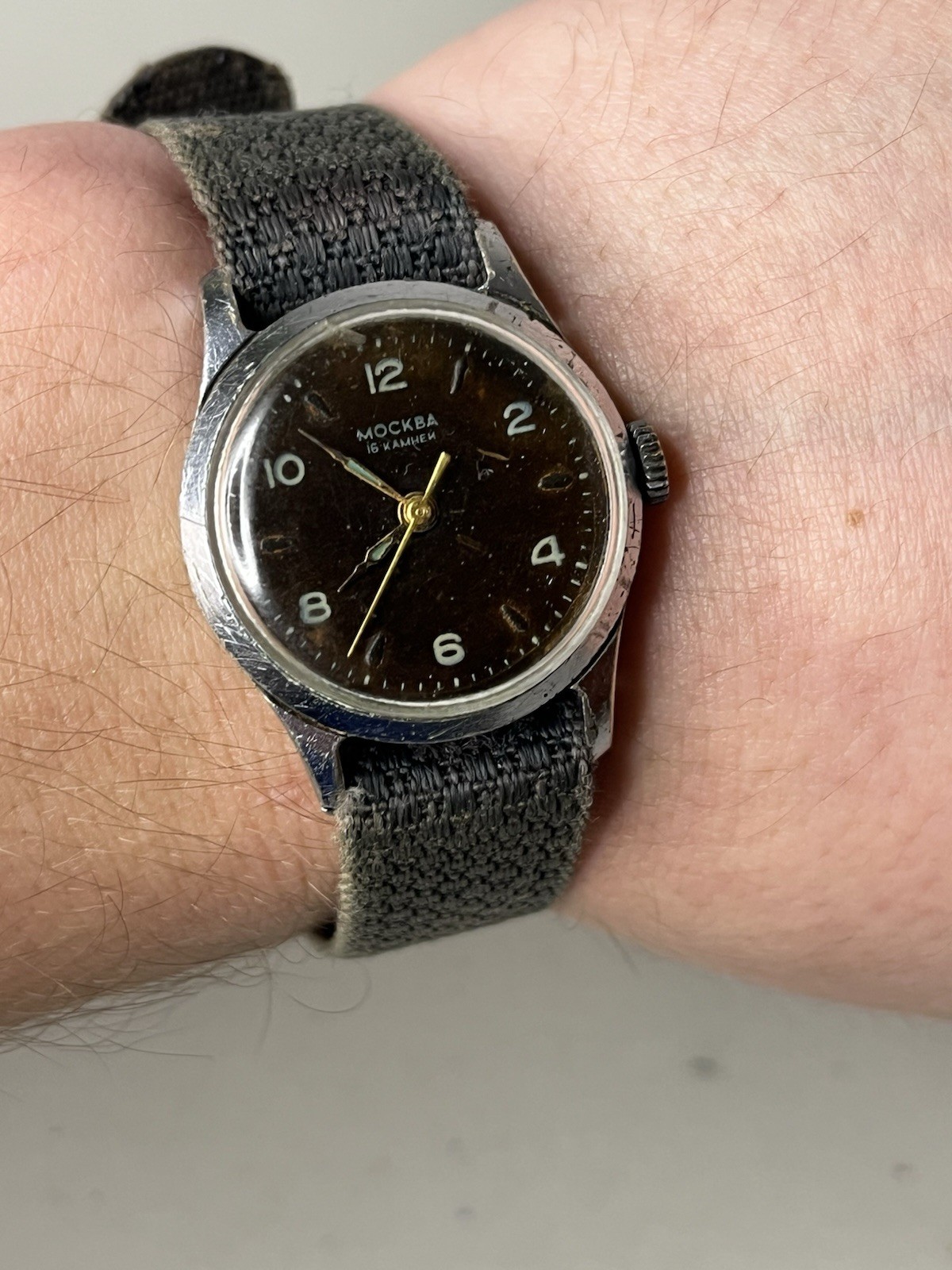 Vintage Soviet Moskva Watch Pobeda 1MchZ 16 Jewels USSR Running Needs Service