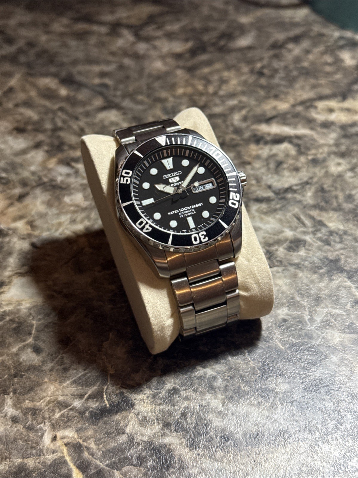 Seiko 5 Sports Men’s Black Watch – Snzf17k1