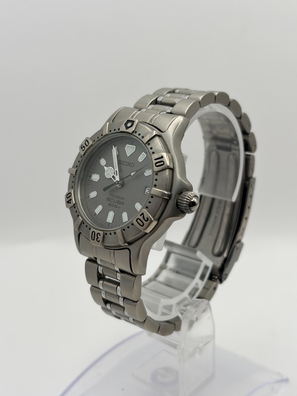 Vintage [Near MINT] SEIKO Mens Watch Titanium Scuba 200m 7N35-6100 Gray JAPAN