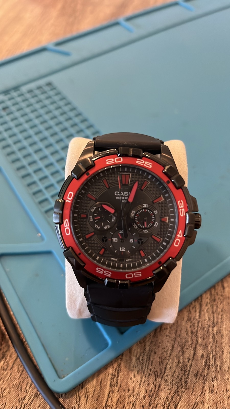 Casio Men’s MTD-1069B-1A1 Black Red Dial Resin Band Quartz Watch