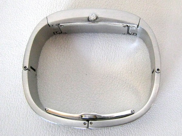 Gucci Ladies 2400S Bangle Watch Silver Automatic 1.4cm Case Excellent