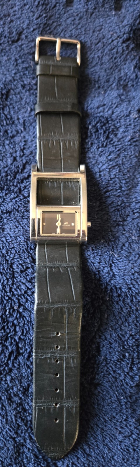 ADEE KAYE WATCH NEW BATTERY GREAT CONDITION