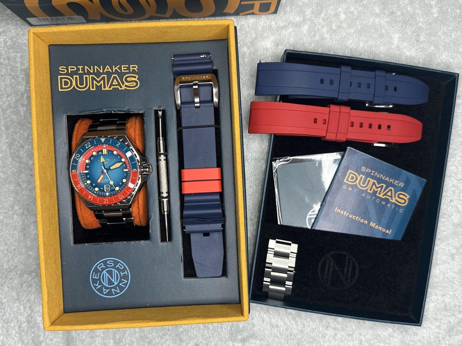 Spinnaker Dumas GMT Automatic – Red Blue Dial/Bezel, Seiko NH34 GMT, Extra Bands