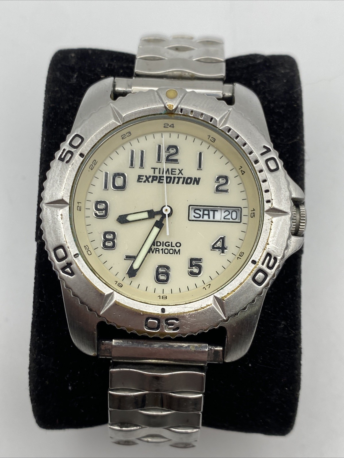 Timex Expedition Quartz Indiglo Day/Date 100m Beige Dial Stretch Band 38mm