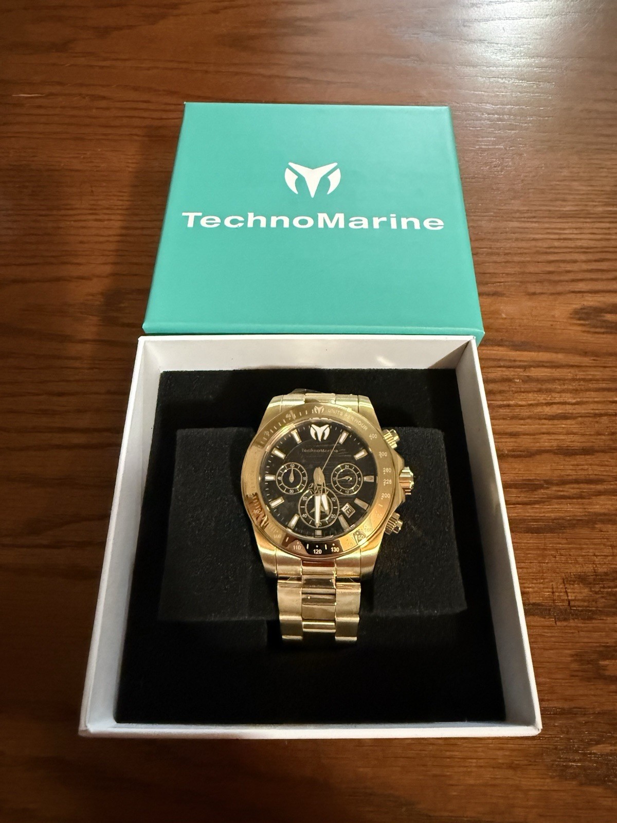 TechnoMarine Manta Ray TM-219005 Men’s Gold Watch 42mm Black Dial New