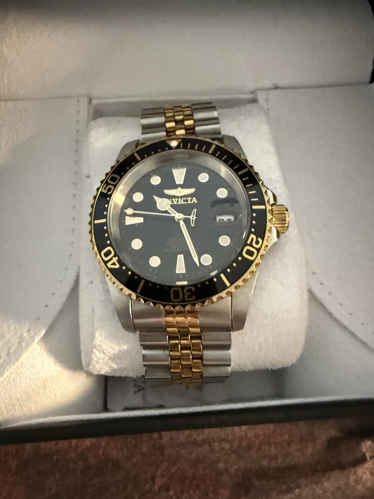 Invicta Men’s Diver Quartz Date Black Dial Two-Tone Stainless Steel Box