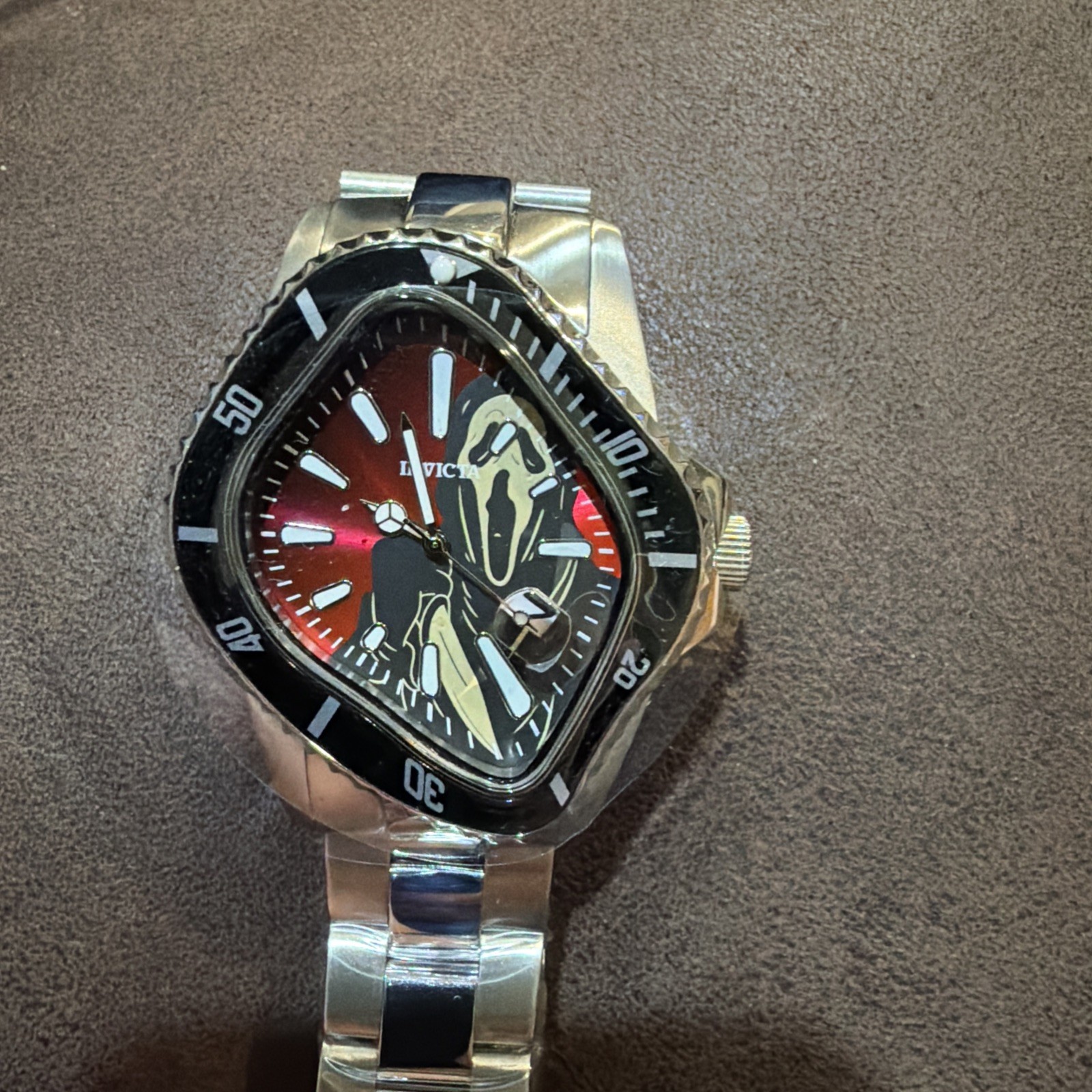 Invicta Artist Surreal Men’s Scream SILVER Tone SS Watch – 40mm