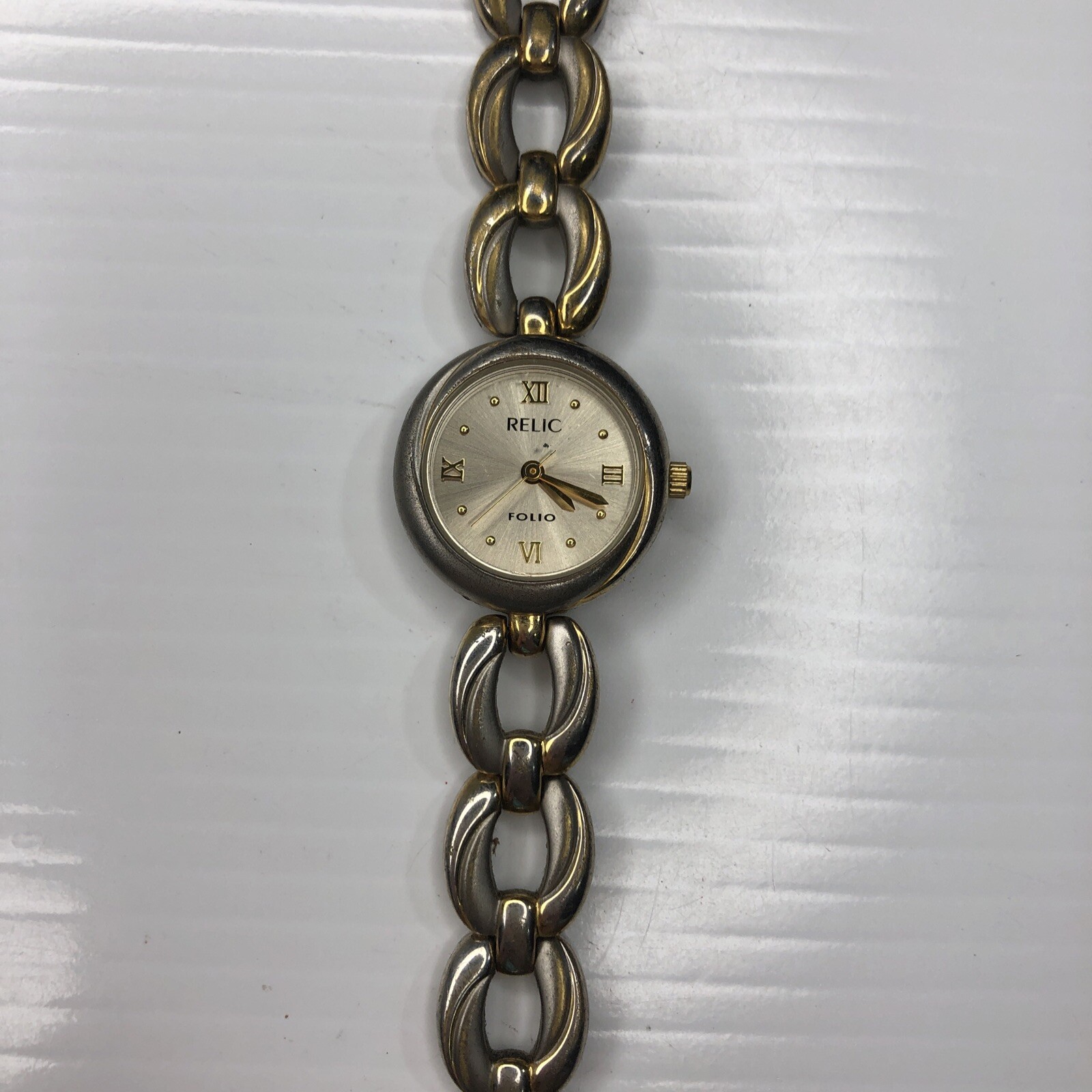 X11 Relic Folio Two Tone Ladies Chain Retro ZR33365 160311 Watch Untested 6.5in