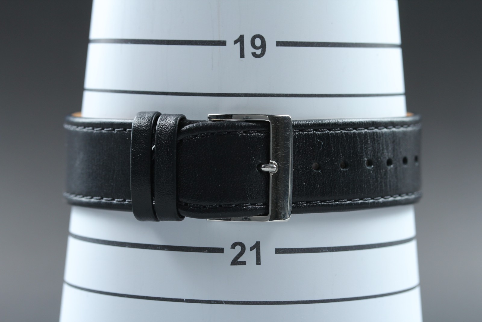 Junghans Max Bill 027/3500.04 White Dial Automatic Watch[ Box and Band Damaged ]