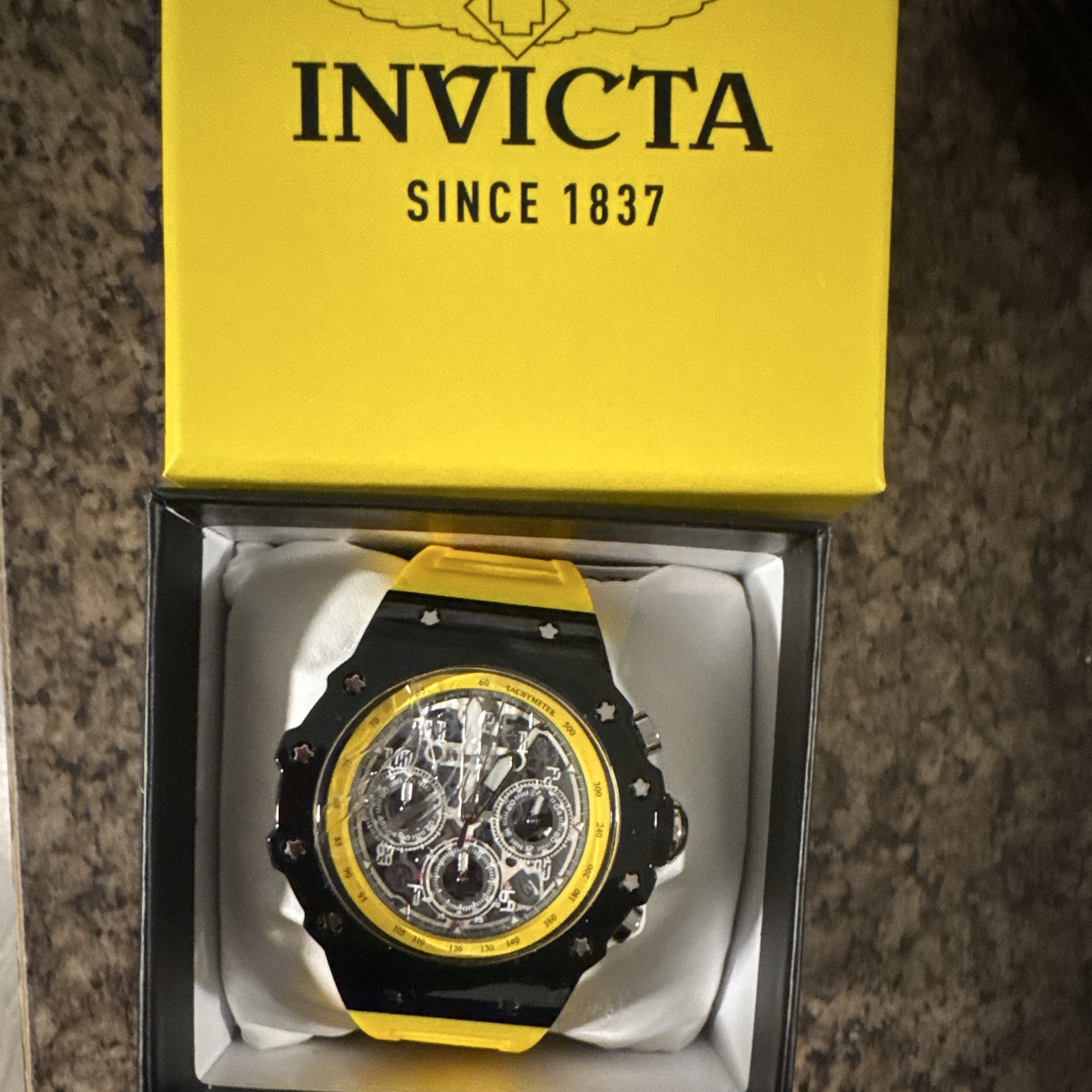 Invicta Men’s Chronograph Quartz Analog Watch 100m Black Dial Yellow Strap Box