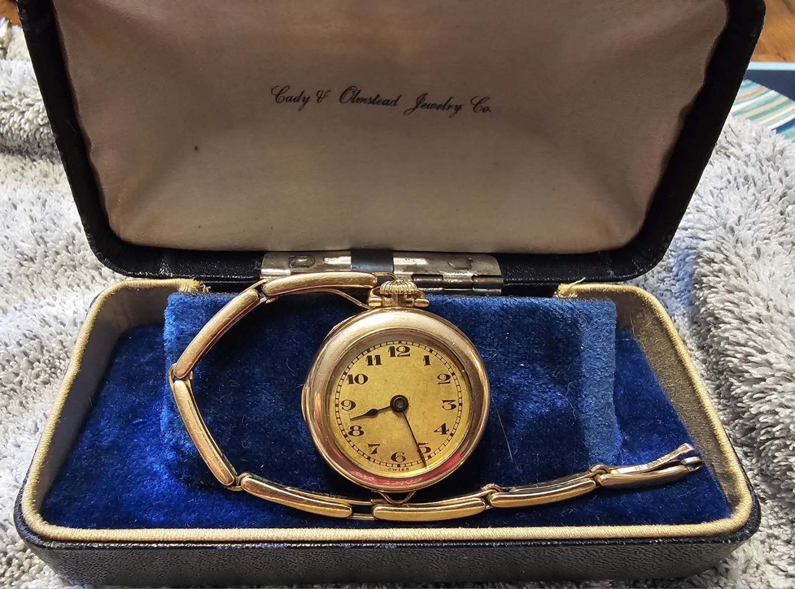 Vintage & Antique Lot Of (6) Womens Watches. Not Working Various Brands.
