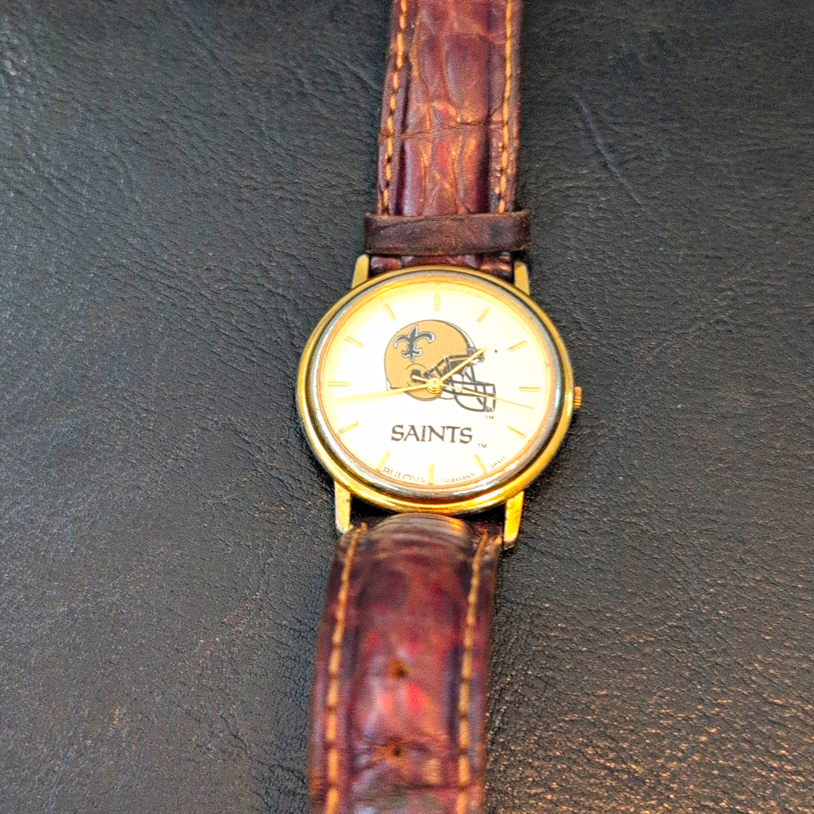 Bulova Saints Quartz Analog Wristwatch Gold Tone Case Ver Rare Vintage