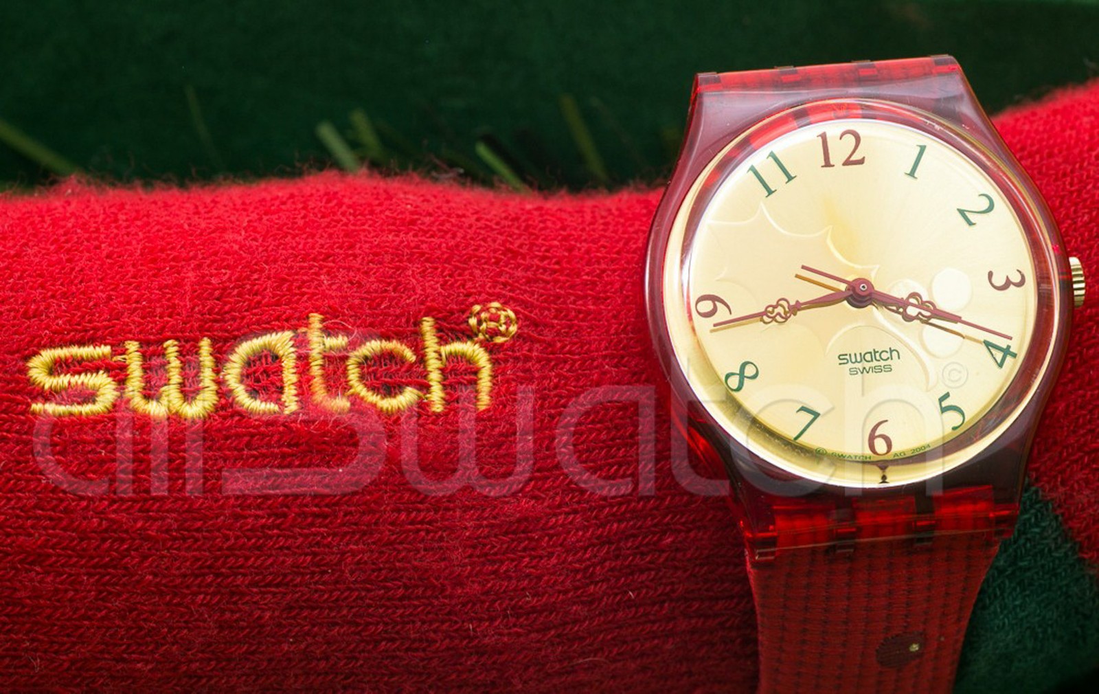SWATCH SPECIAL 2004 – GZ189 – Holly Joy – New – CHRISTMAS 2004
