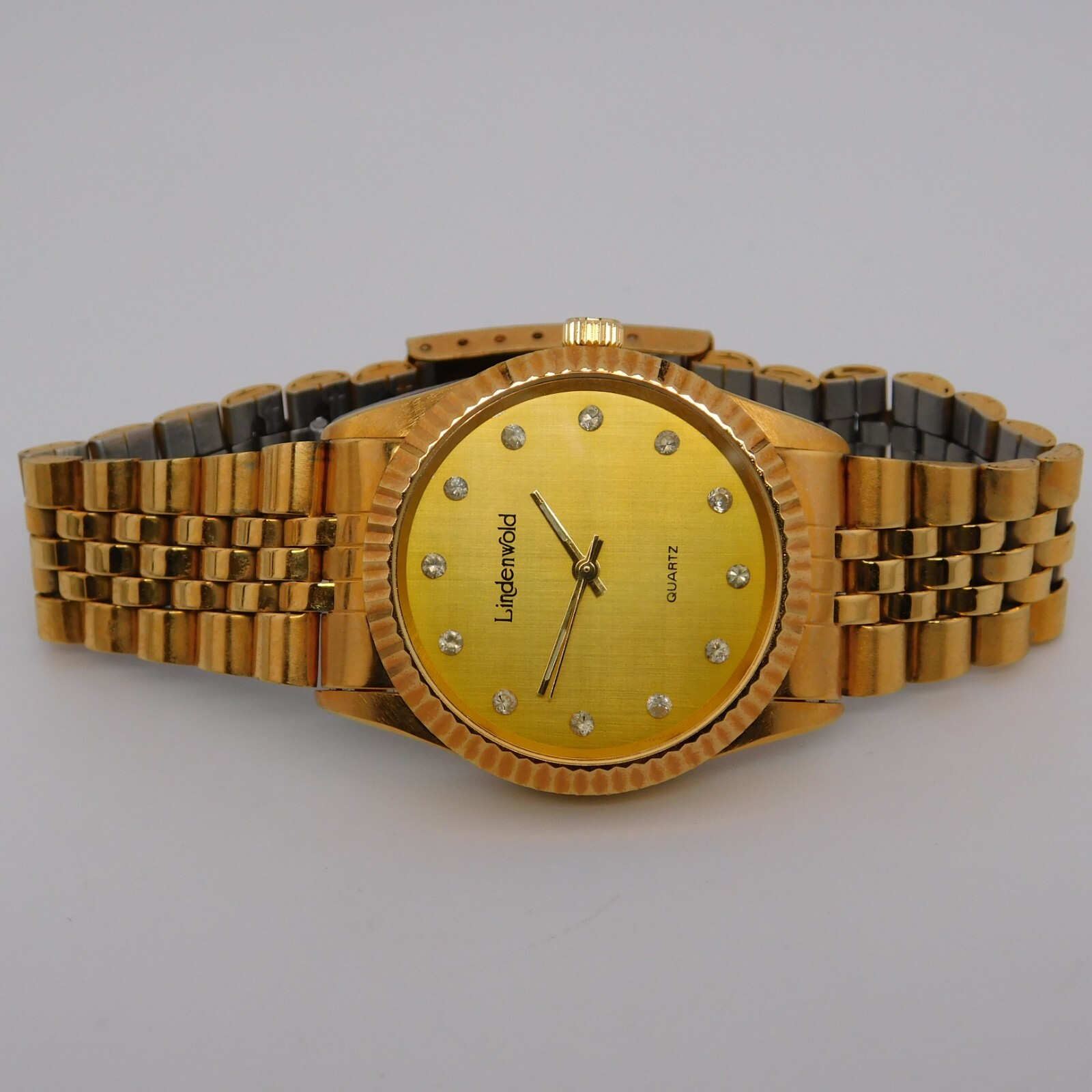 Lindenwold Three-Hand Quartz Analog Men’s Watch Sz. 7 3/4″ New Battery