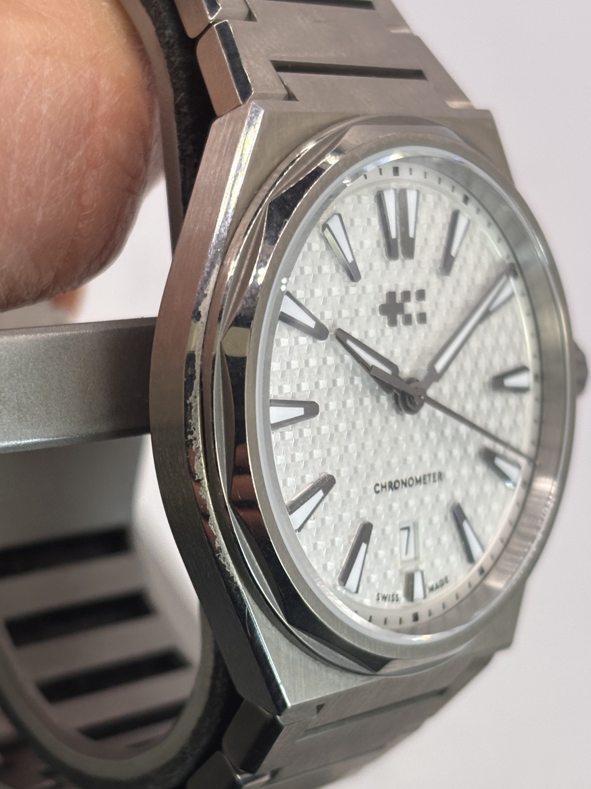 Christopher Ward C12 The Twelve 40 Titanium Arctic White (07/2025) WH1701H