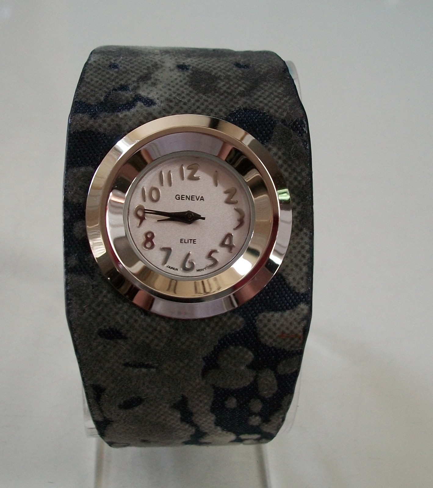 WOMEN’S BLUE DENNIM WITH FABRIC FASHION DRESSY/CASUAL BANGLE CUFF WATCH