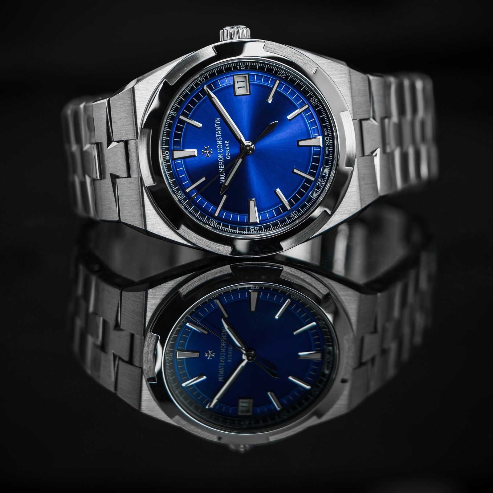 RARE NEW Vacheron Constantin Overseas Blue Dial – 4500V/110A-B128 Box and Papers