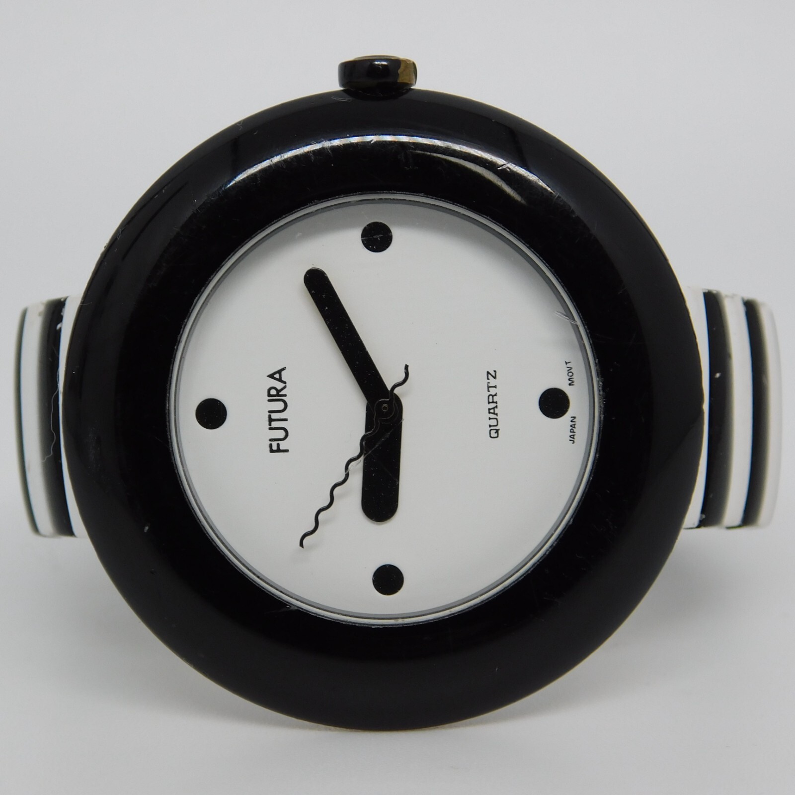 FUTURA 8652 Black and White Quartz Analog Women’s Watch Sz. 5 1/2″ New Battery