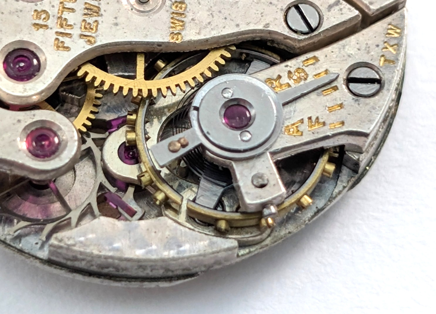 Vintage TAVANNES 15 Jewels Petite Ladies 17mm Swiss Watch Movement PARTS REPAIR