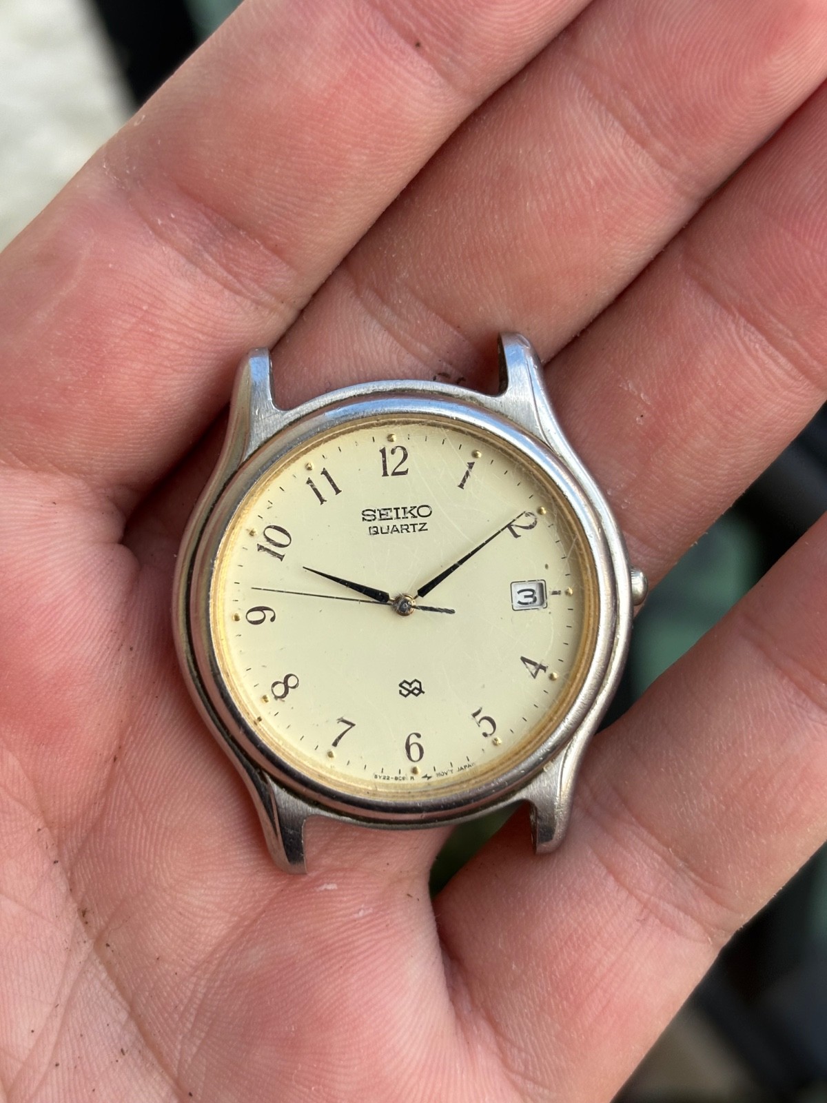SEIKO 5Y22-8B01 Arabic Numeral Quartz 36mm Vintage Japanese Non Working Watch