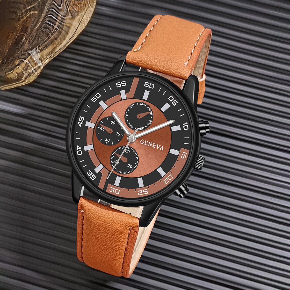 Men’s Quartz Watch With Round Dial And PU Strap Featuring Quartz Glass Mirror