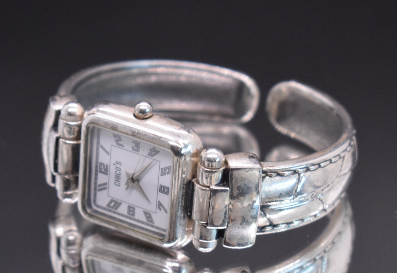 CHICO’S Silver Tone Square Dial Watch Women OX Cuff Bracelet Band NEW BATTERY