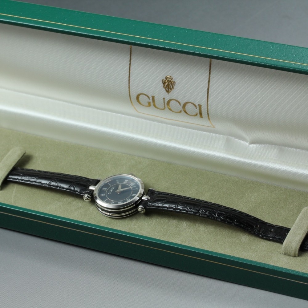 Near MINT GUCCI 2040L Black Roman Dial Silver Quartz 21mm Ladies Watch w/ Box