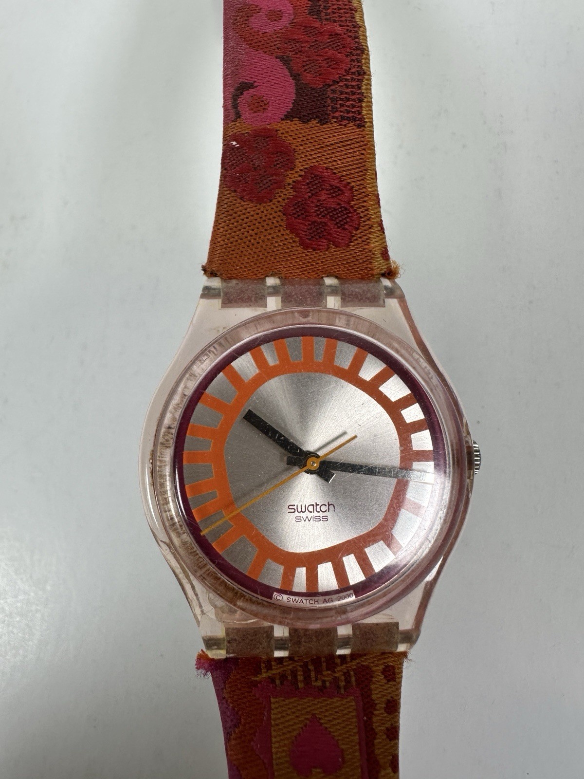 Swatch Love Layers GP115 2001 VTG Silver Orange Sunburst Fabric Watch New Batt