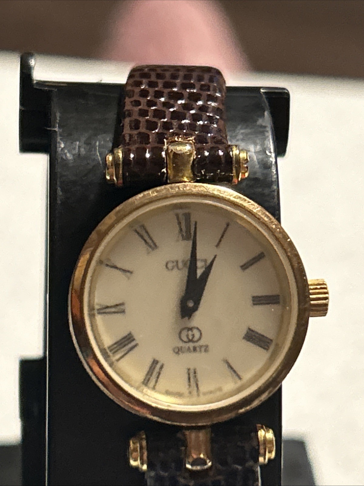 Vintage Gucci 2000L Swiss Made Quartz Women Watch A251 Need Batteri Selin As Is