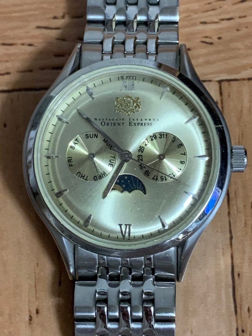 Orient Express OA8014 Quartz Wristwatch Vintage Mens Japan Made Timepiece