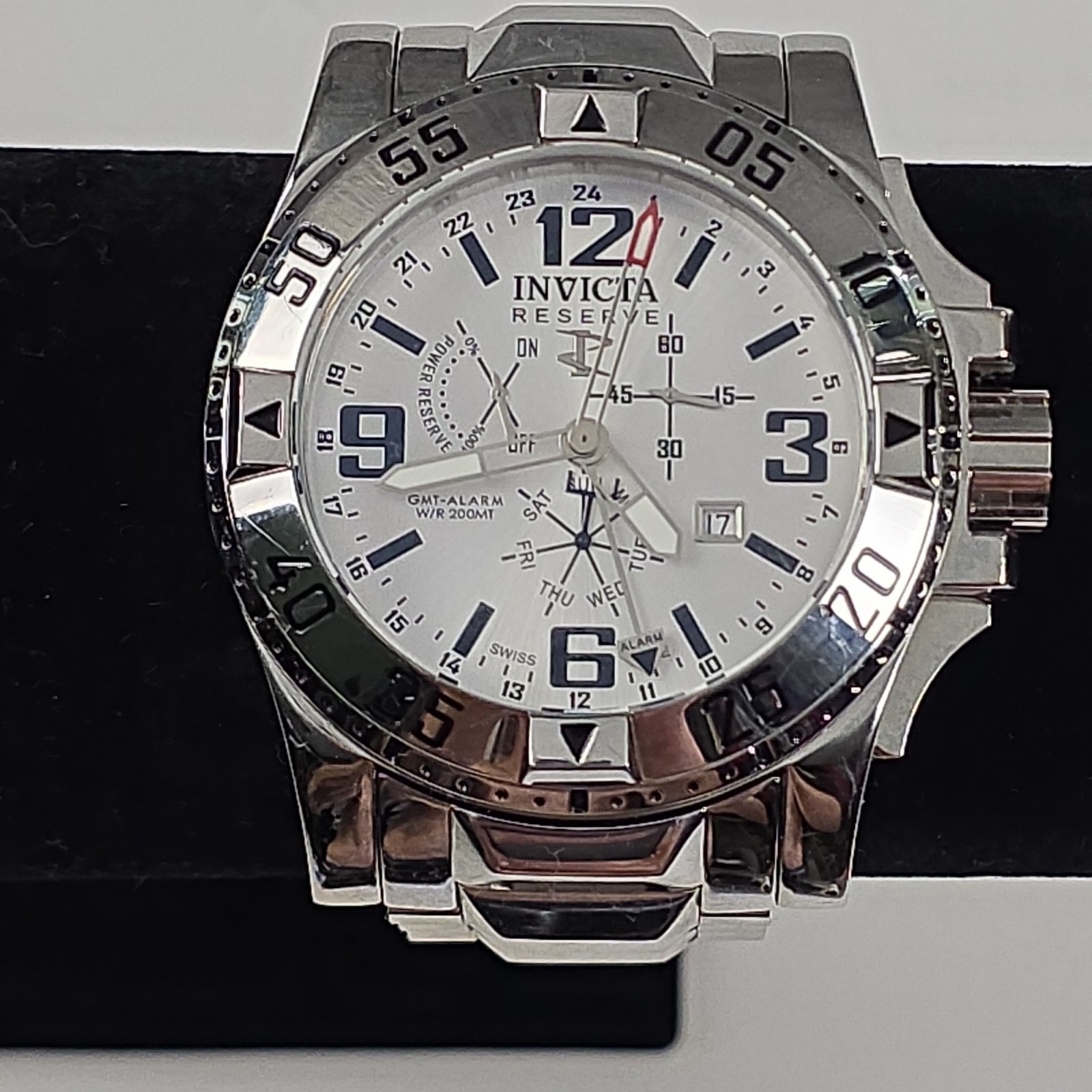 Invicta Reserve 200M/660FT Diver’s Watch Model 6107 Stainless Steel Swiss Made