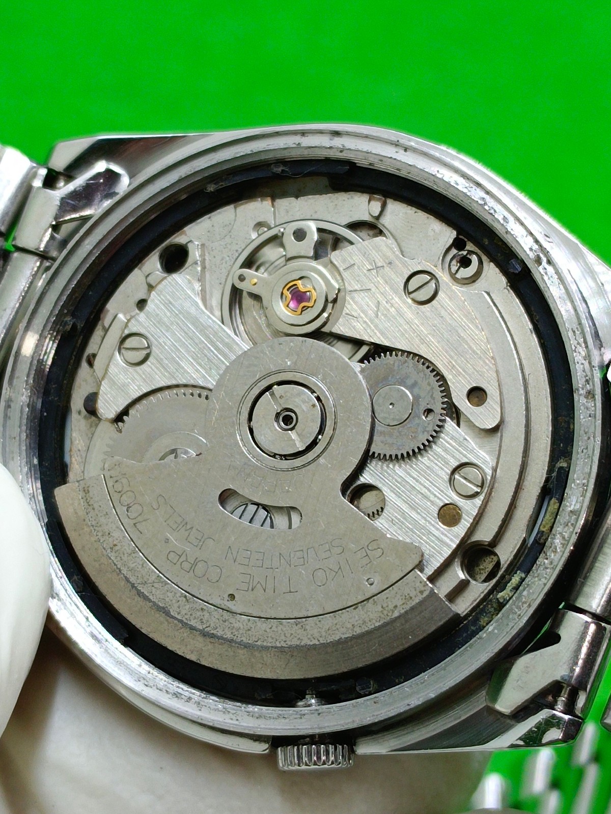 vintage SEIKO 5 watch Automatic 17 Jewels Japan 7009-6001 Day / Date Indicator