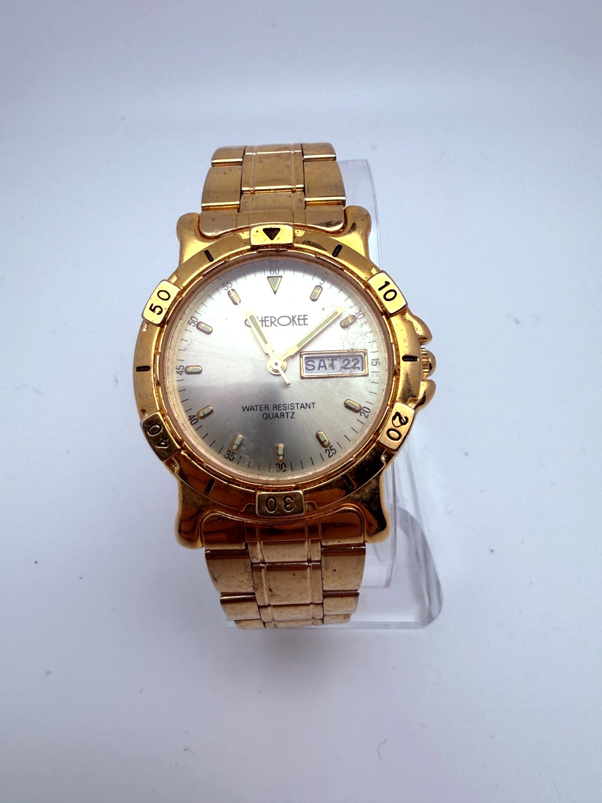 Cherokee Gold Tone Watch Day Date Quartz Mens Sport Bezel Bracelet Working