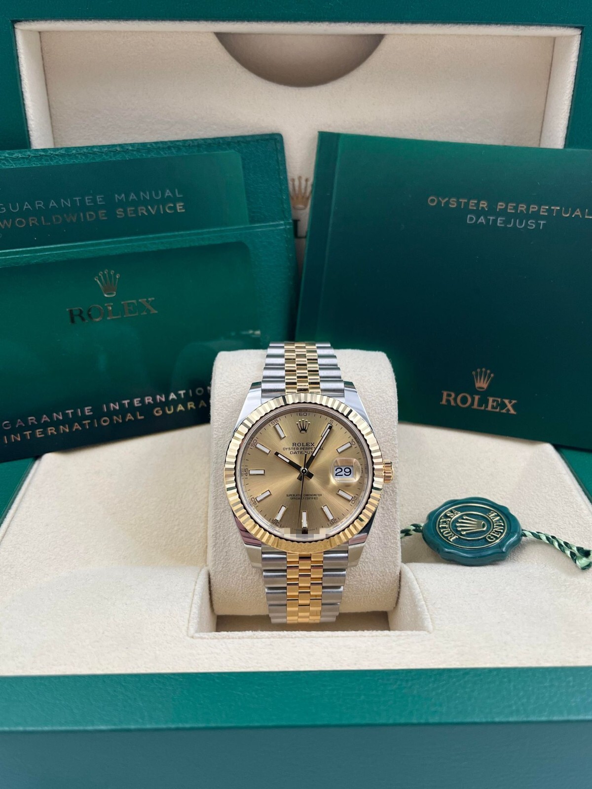 Rolex Date Just 41mm Two Tone Champagne Index Dial Jubilee 126333 Pre-Owned 2023