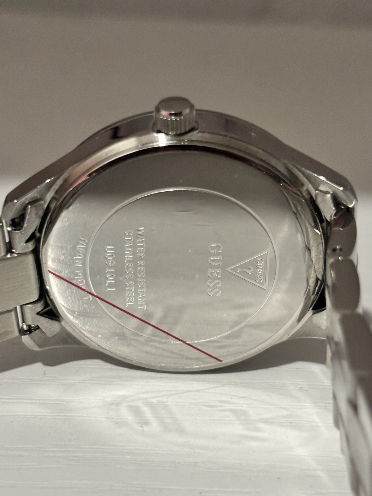 GUESS U0910L1 Trendy Heart Silver Tone Women’s Watch