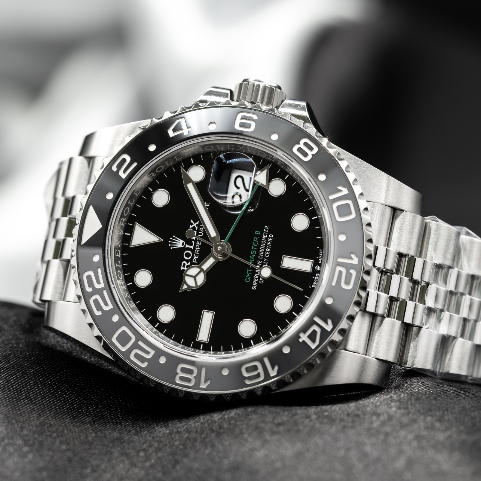 Rolex GMT-Master II “Bruce Wayne” – Ref. 126710GRNR – 2025