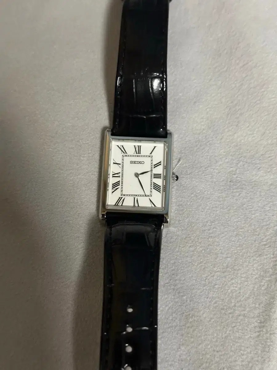 Seiko Conceptual SWR103 (Seiko Tank) White Dial 27.2mm New Full Set Men’s Watch