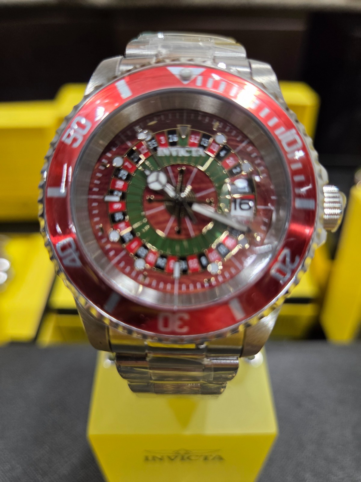 50519 – Invicta Pro Diver House of Cards Men’s Watch – 40mm, Steel
