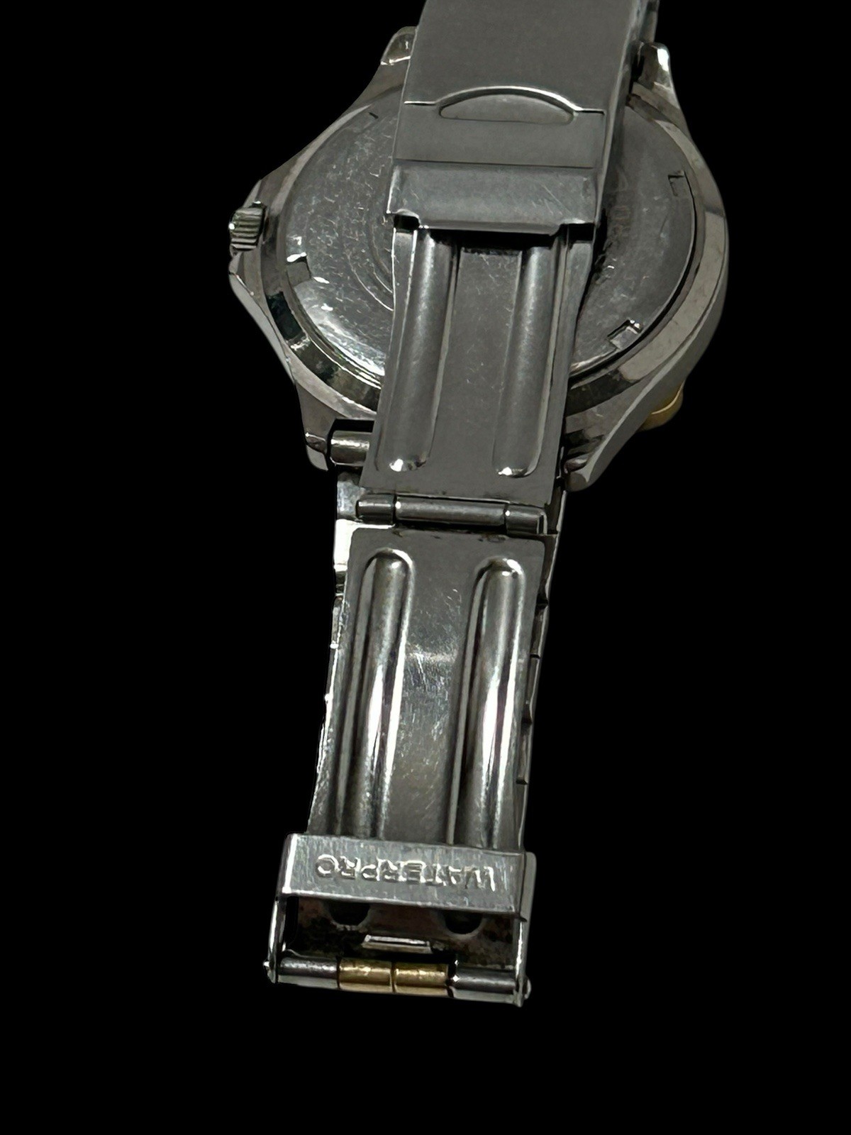 Vintage 1990’s Men’s Guess Watch Water Pro 50 Meters 165 Feet Water Resistant