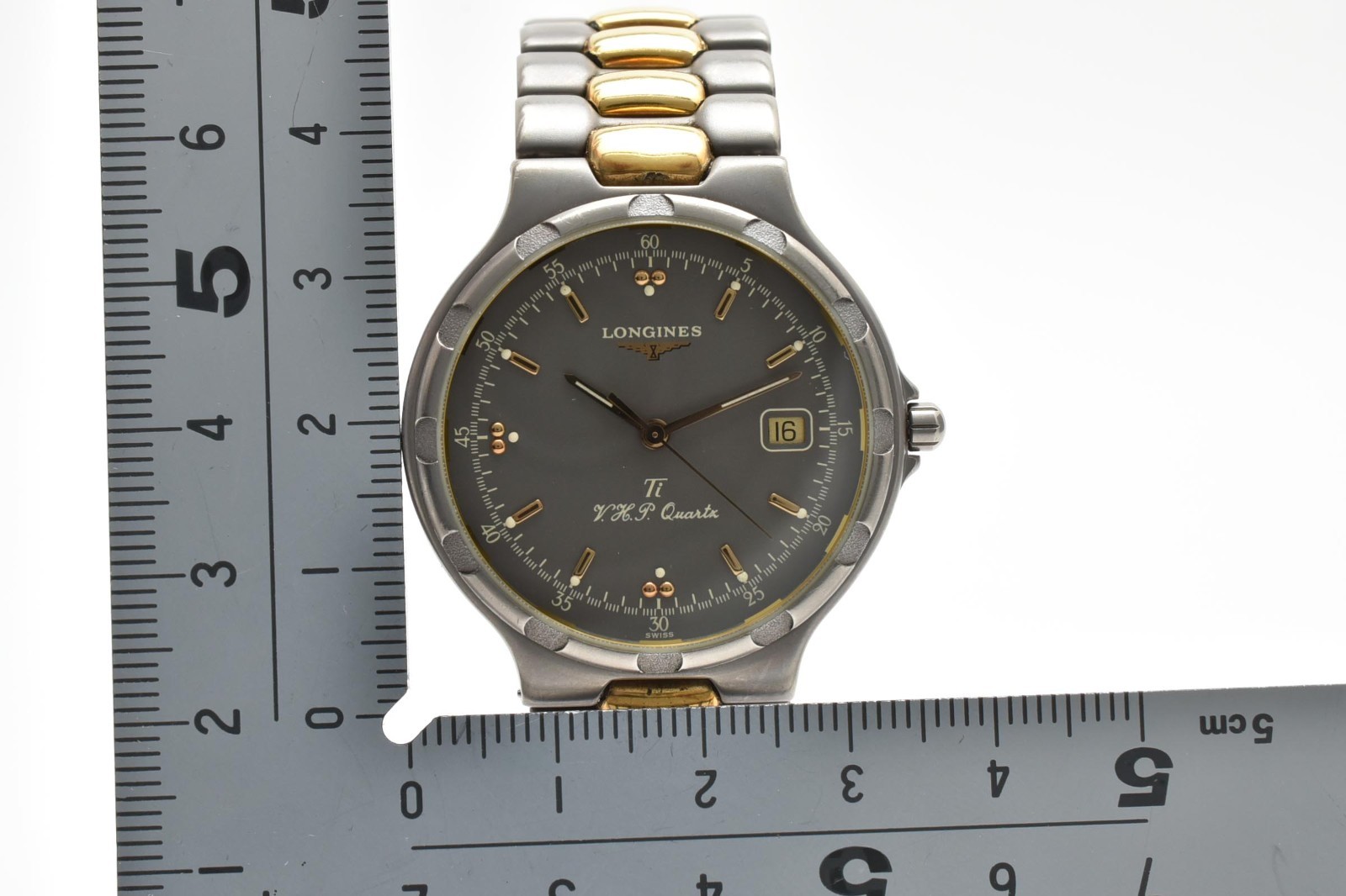 LONGINES Conquest V.H.P L1.613.9 Gray 33mm Quartz Men’s Vintage Watch From JAPAN