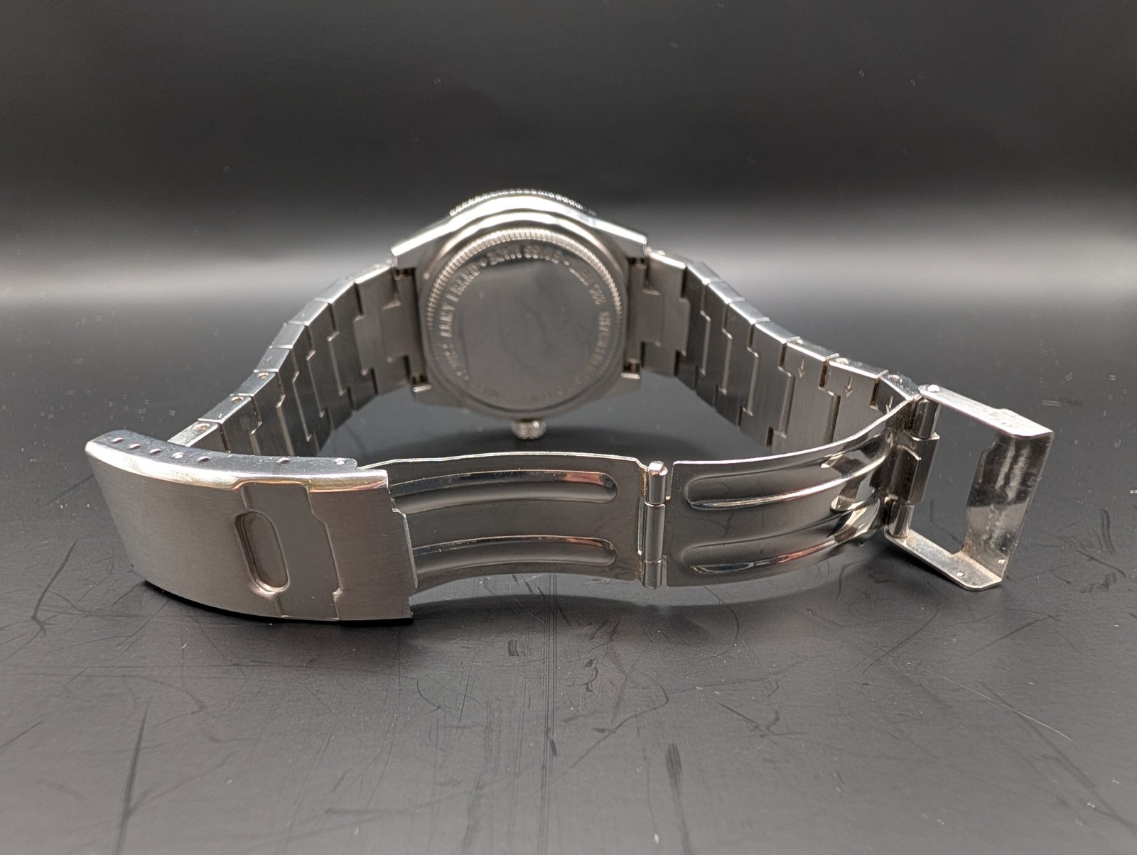 Victorinox Swiss Army Lancer 100 Men Military Quartz Watch G2U