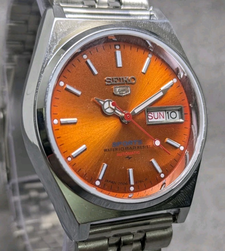 Vintage Seiko 5 automatic Day Date Movement No.6309A Japan made men’s watch.