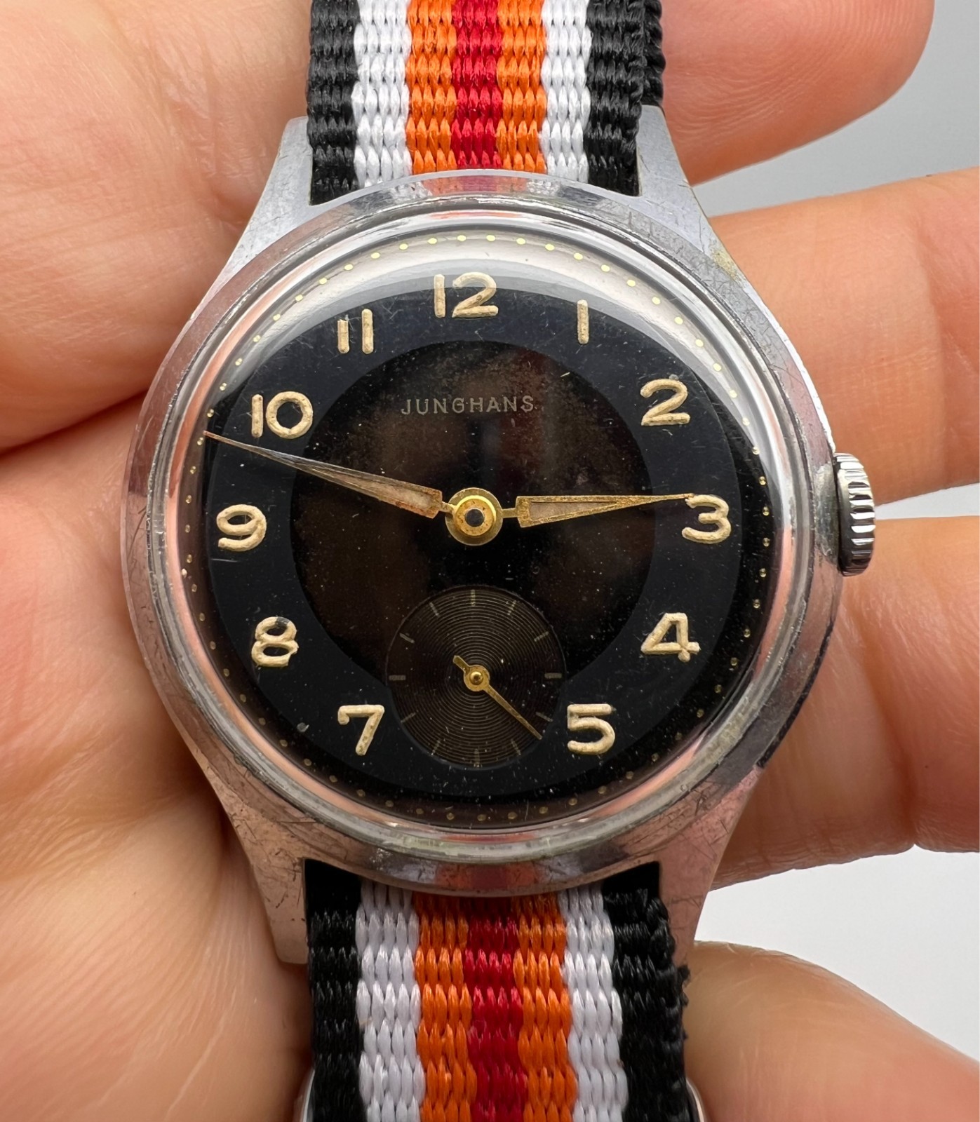 VINTAGE JUNGHANS BULLSEYE “MAX BILL “”MILITARY MENS WATCH 93 GERMANY ,,,