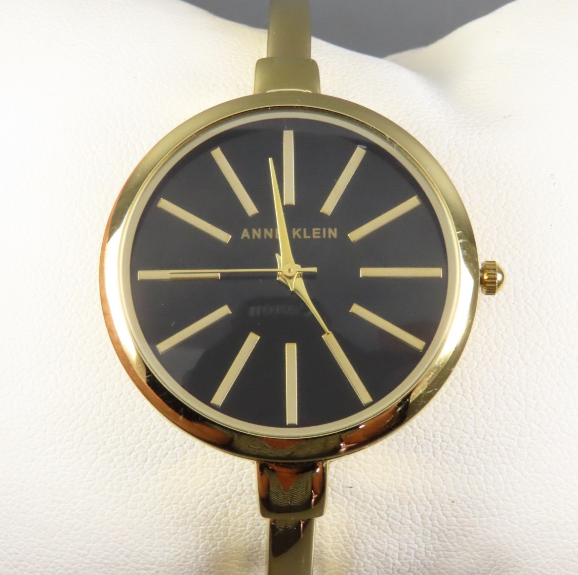 AK ANNE KLEIN Polished Gold Bangle Wrist Watch BLACK DIAL MINIMALIST Modernist