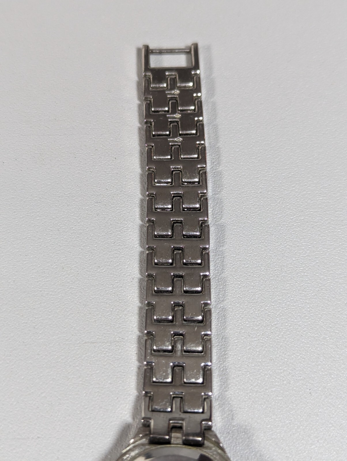Futura Black Dial Round Silver Tone Case Bracelet Band Watch 7 Inch