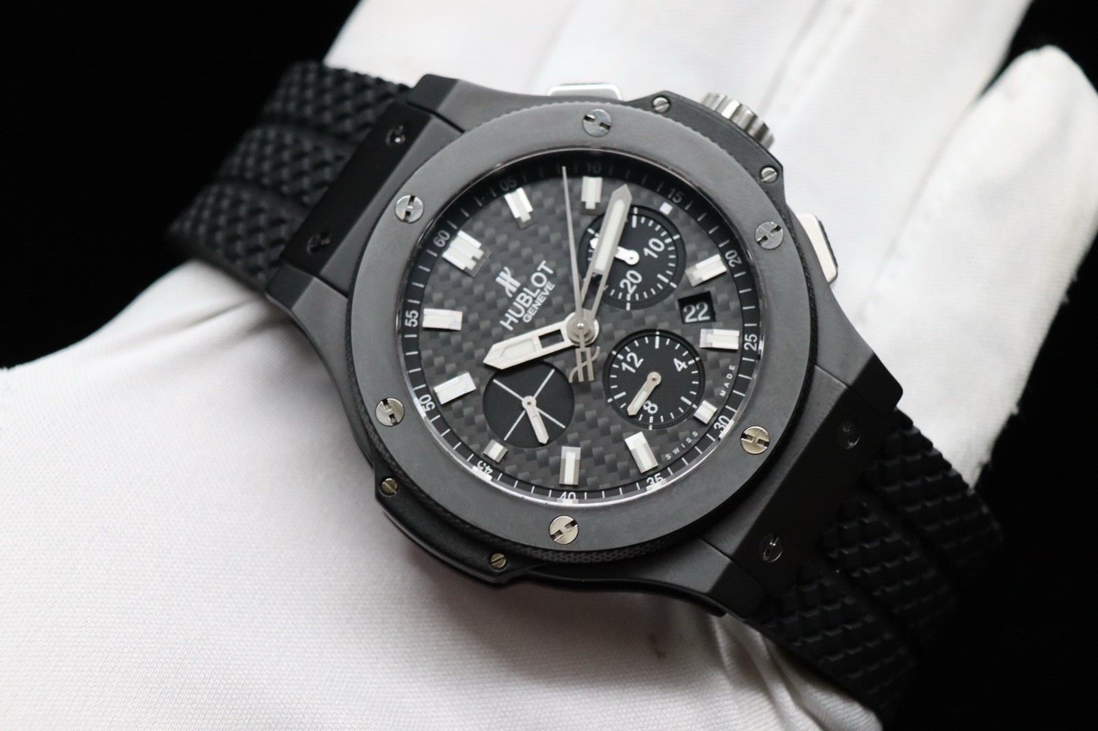 Hublot Big Bang Black Magic Black Carbon Fiber Dial Ceramic B&P 301.CI.1770.RX