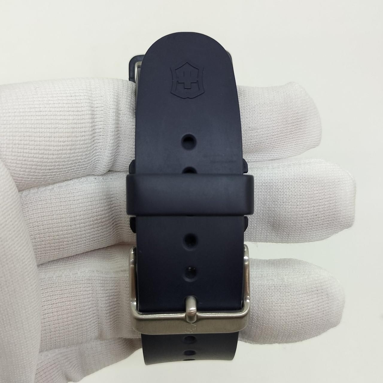 VICTORINOX 241688 Quartz Used