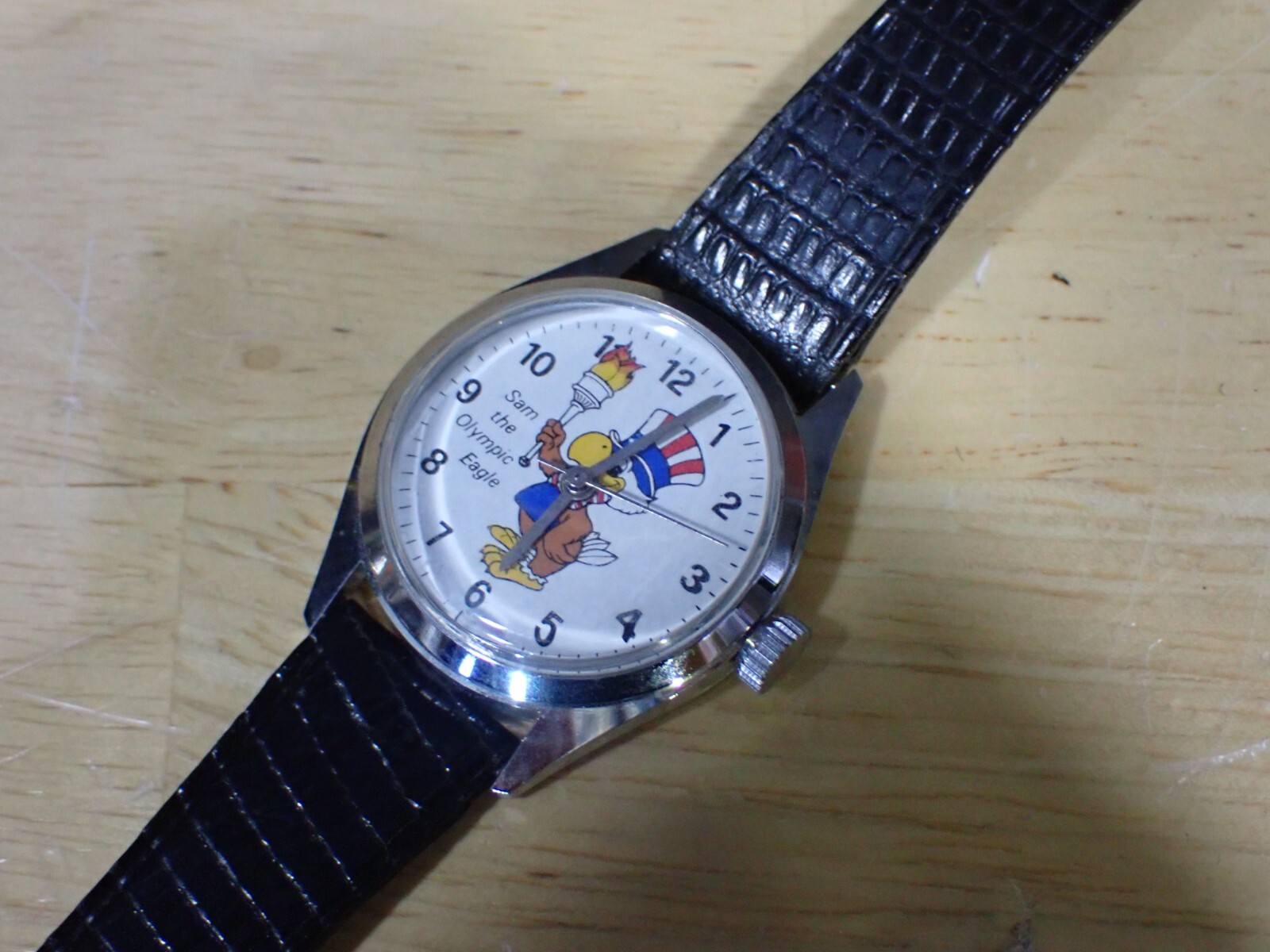Sam the Olympic Eagle Manual Wind Wristwatch runs