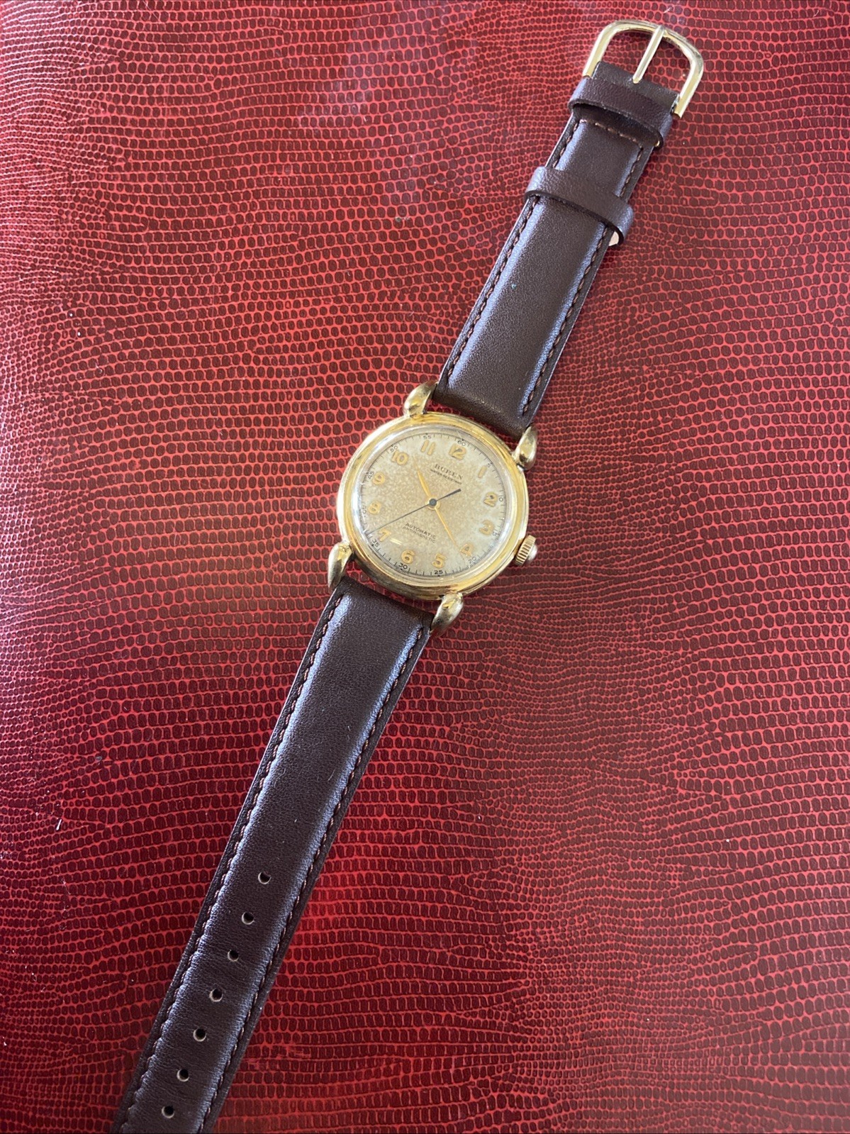 Vintage Men’s Wristwatch Automatic BUREN GRAND PRIX Rare Bumper Calibre 525